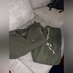 Heathered olive figs medium